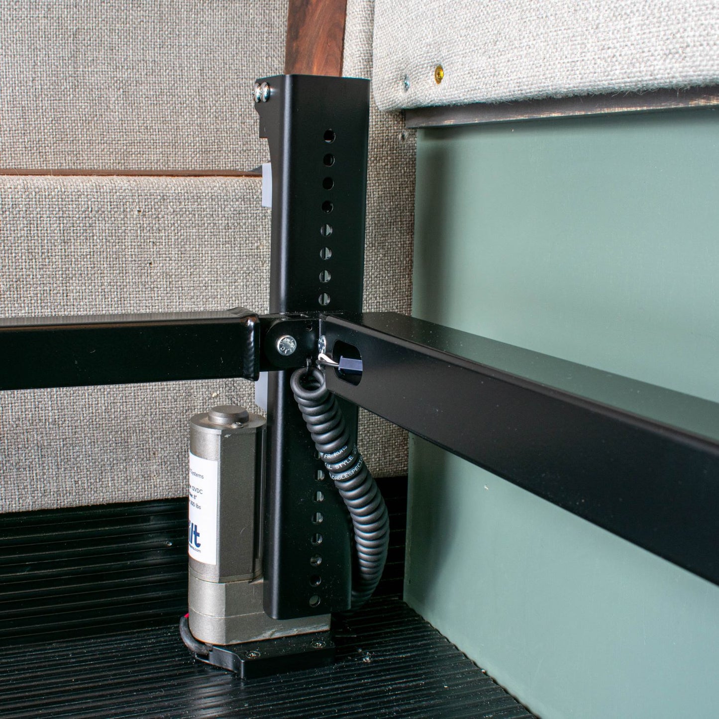 Self-Leveling Bed System